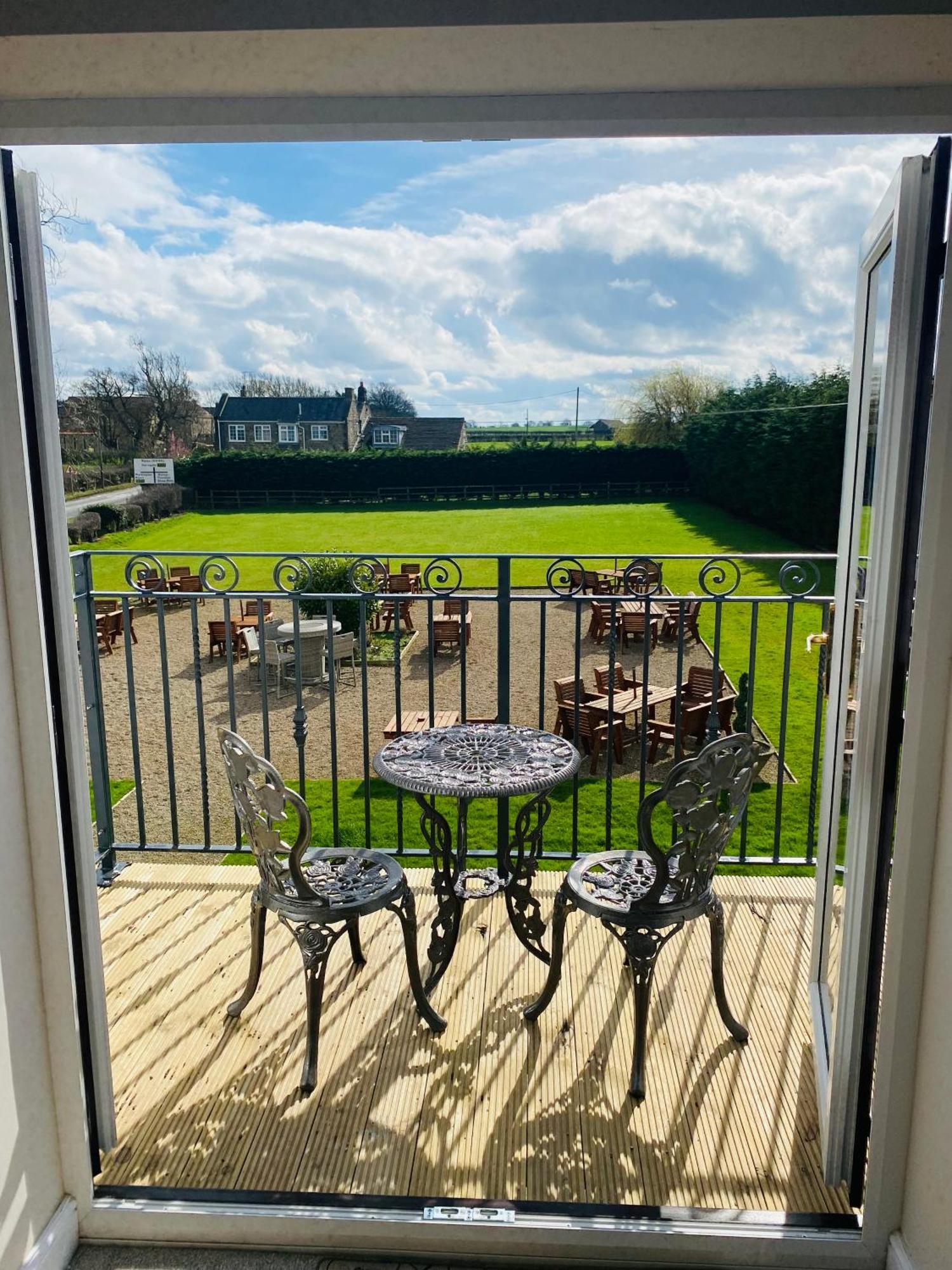 Chequers Inn Harrogate Ngoại thất bức ảnh