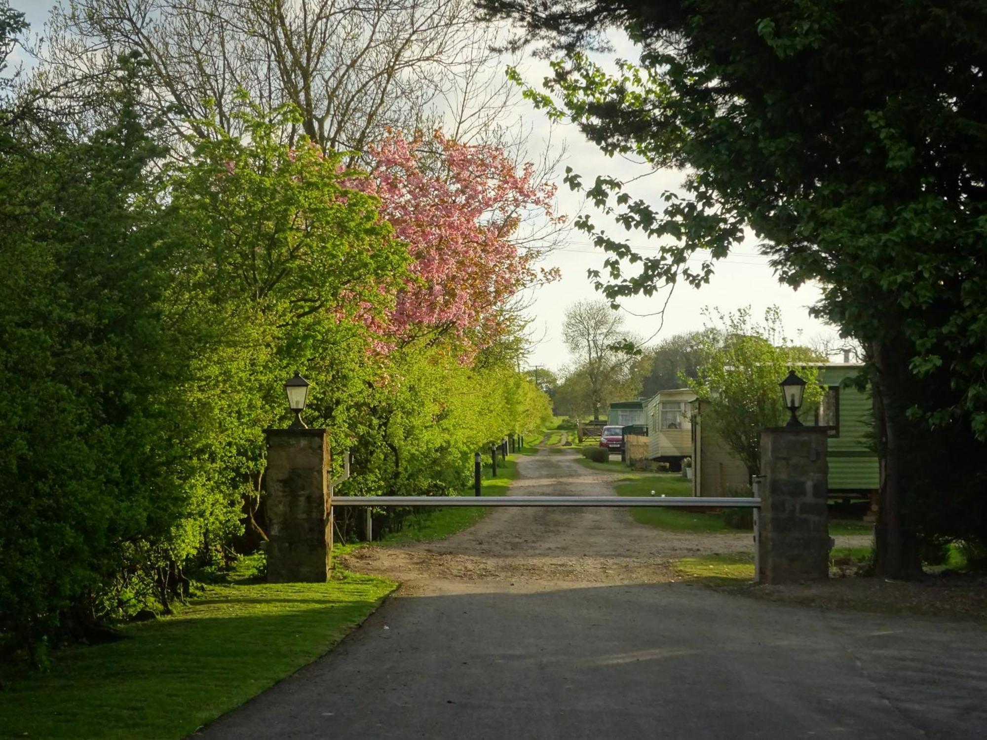 Chequers Inn Harrogate Ngoại thất bức ảnh